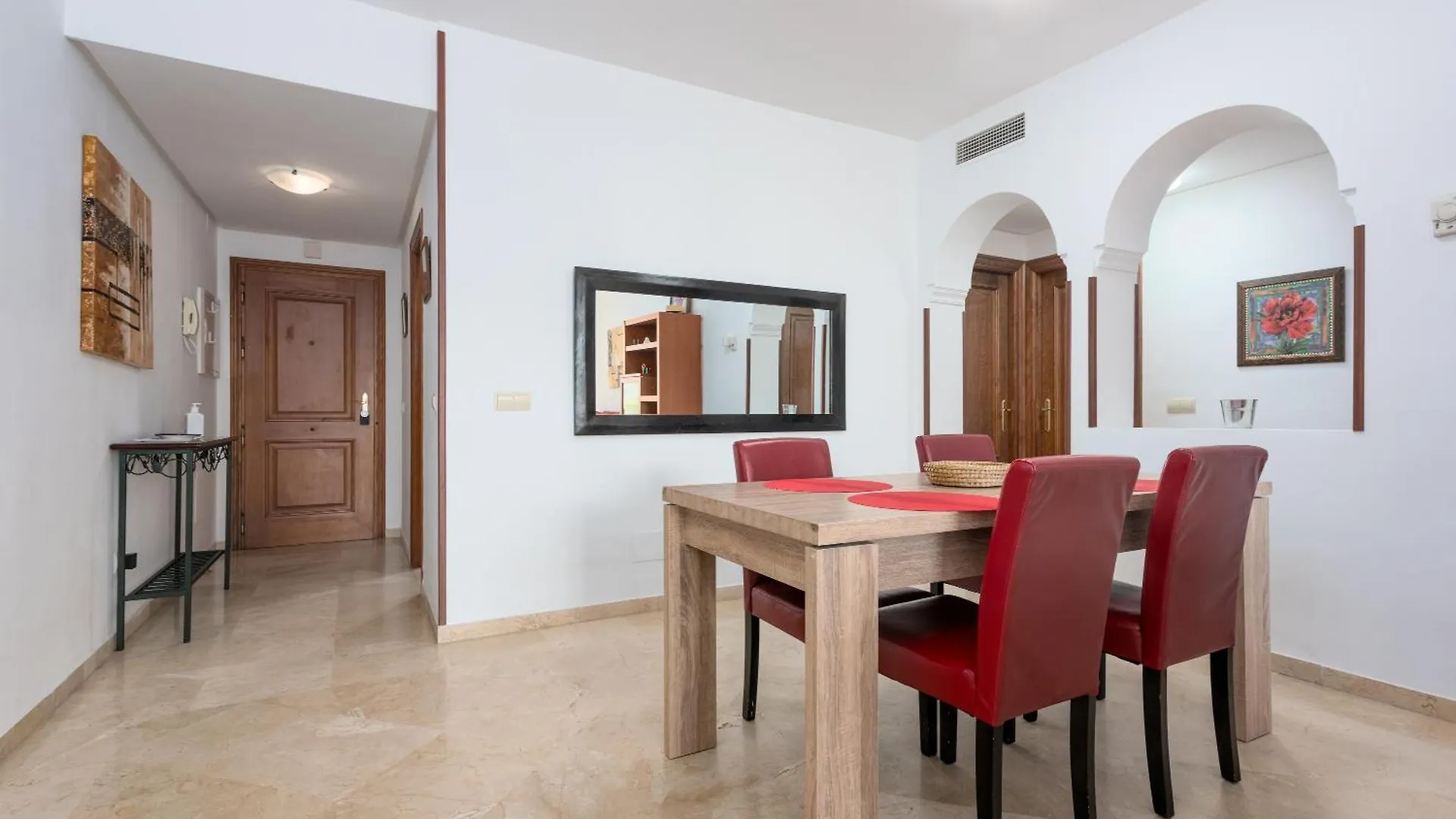 Apartamento De Lujo A 30M Playa Estepona 0*,  Spain